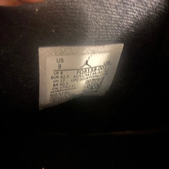 Jordan Black and White Low-Top Sneakers Air Jordan 4 Retro Thunder - Picture 10 of 10